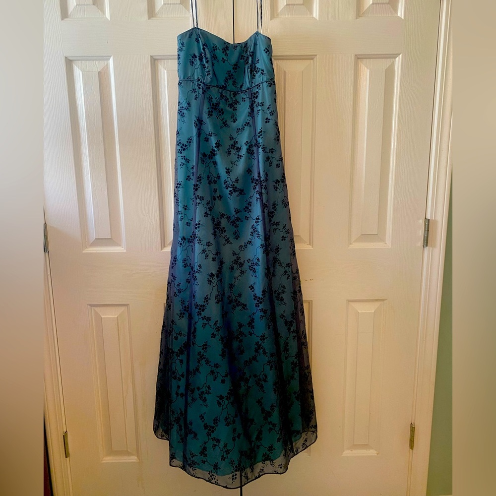 Priced to sell Pretty Blue Prom Dress Size 6